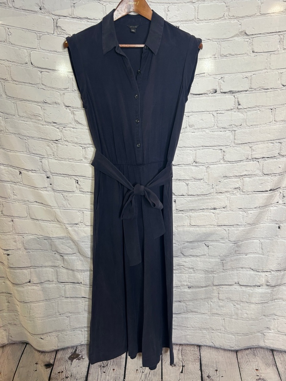 Ann Taylor Navy Blue Sleeveless Button-Front Jumpsuit with Waist Tie Size 6